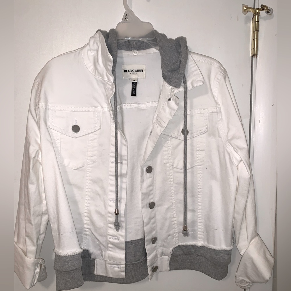 Black label medium white jacket